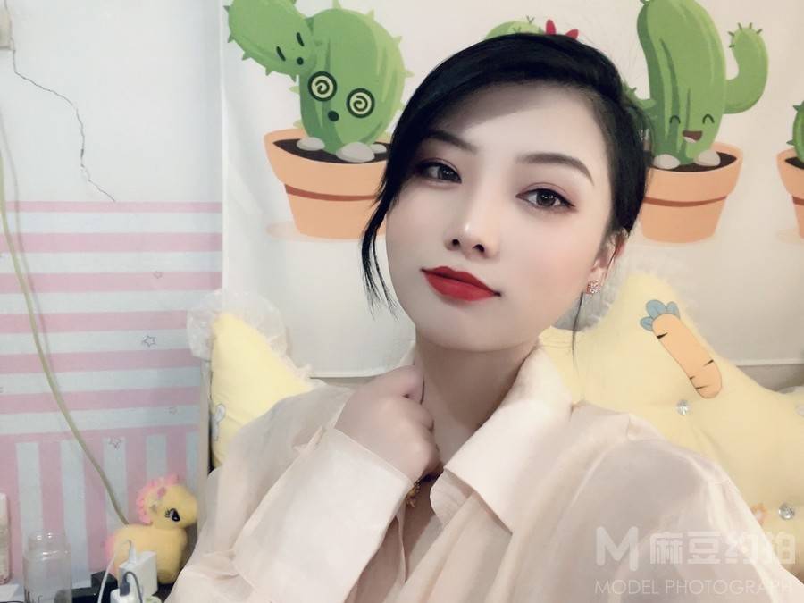 妆容模特