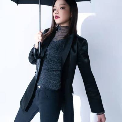黑白模特