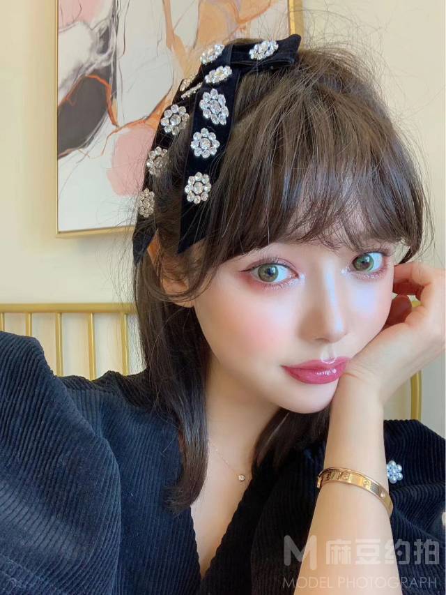 妆容模特