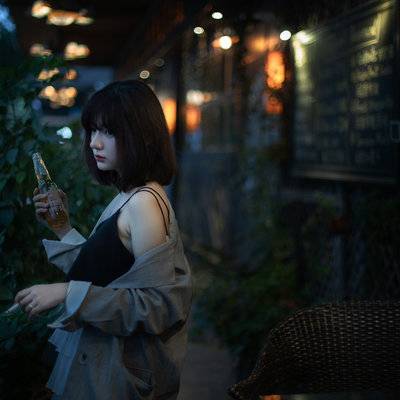 情绪模特