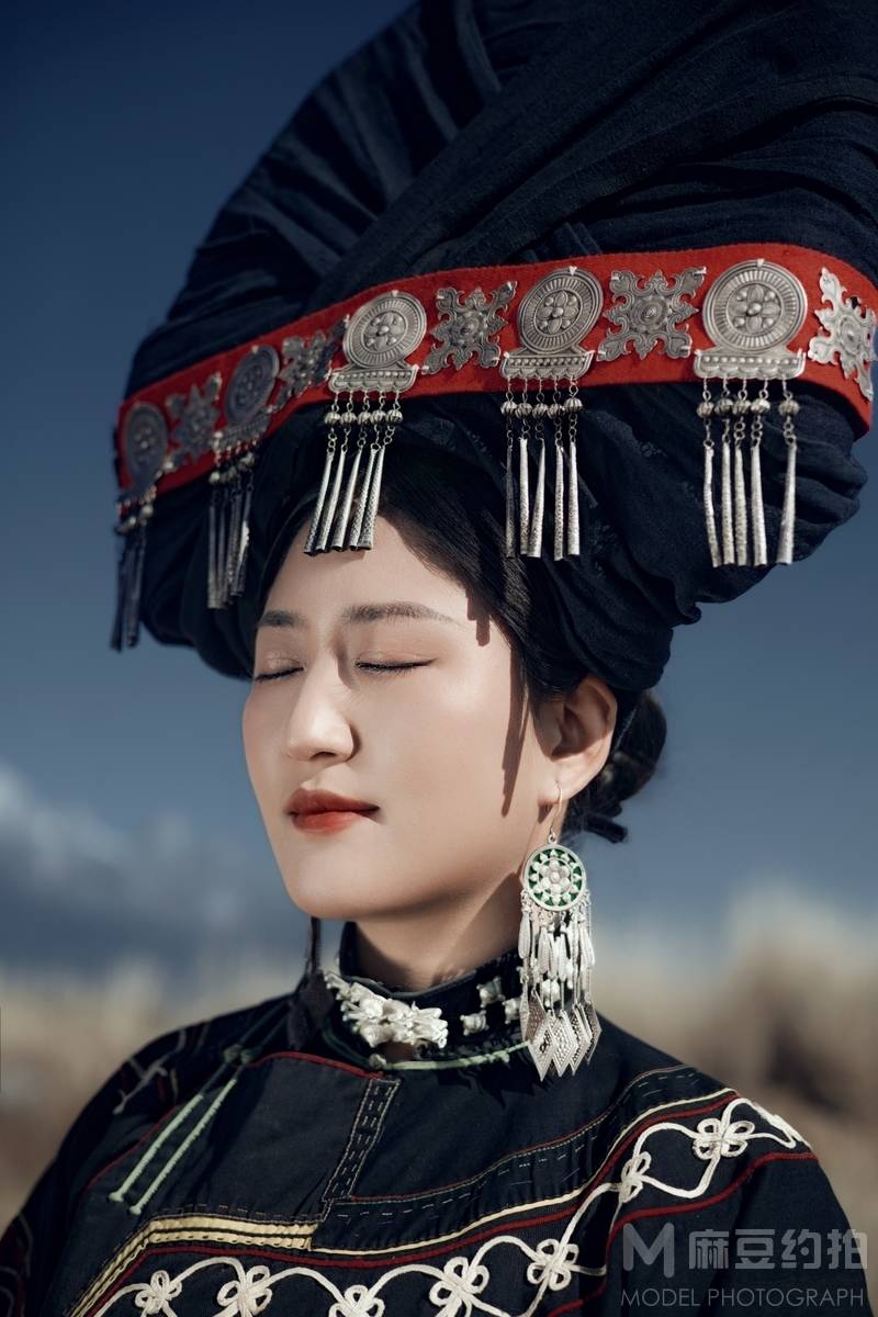 黑白模特