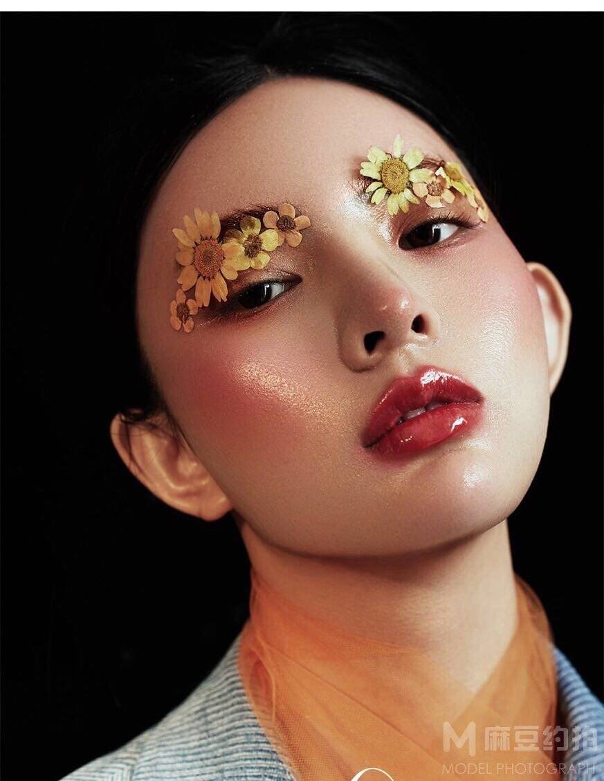 妆容模特