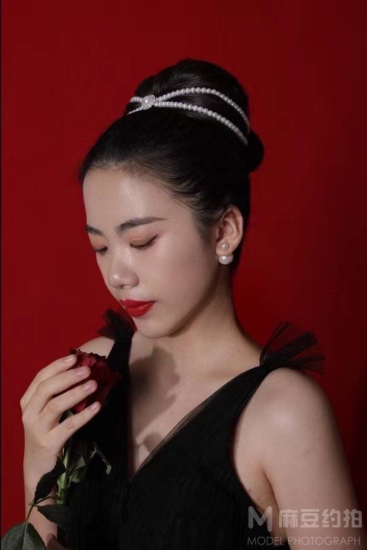 妆容模特