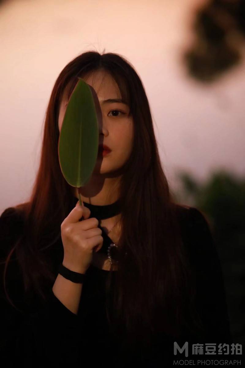 黑白模特