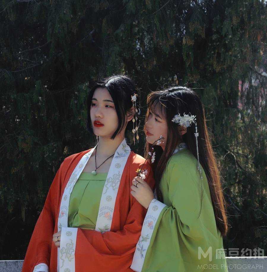 汉服模特