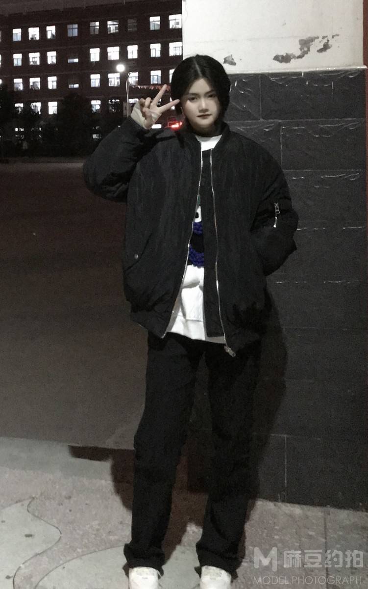 校园模特