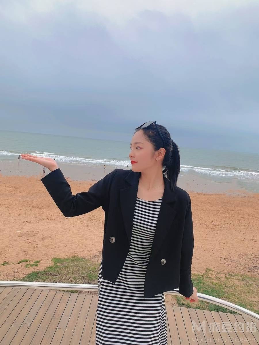 清新模特