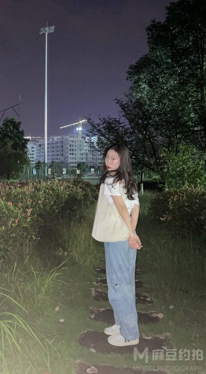 校园模特