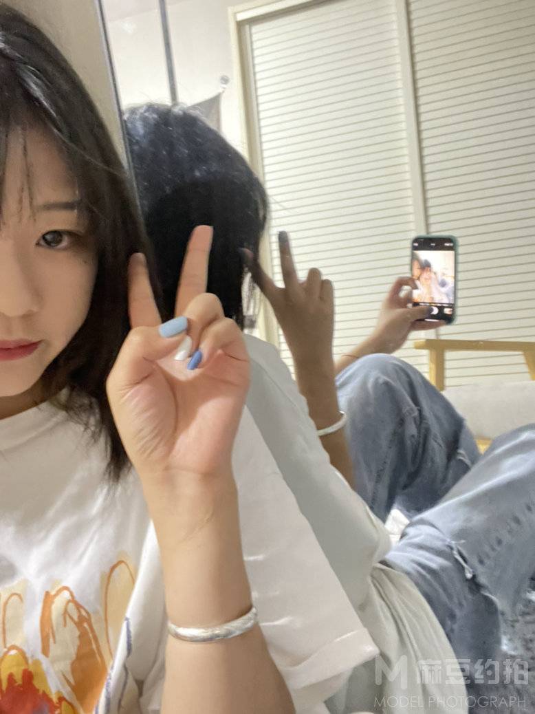 黑白模特