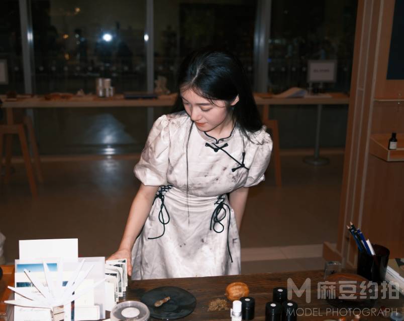 妆容模特