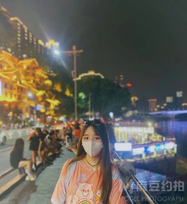 夜景模特
