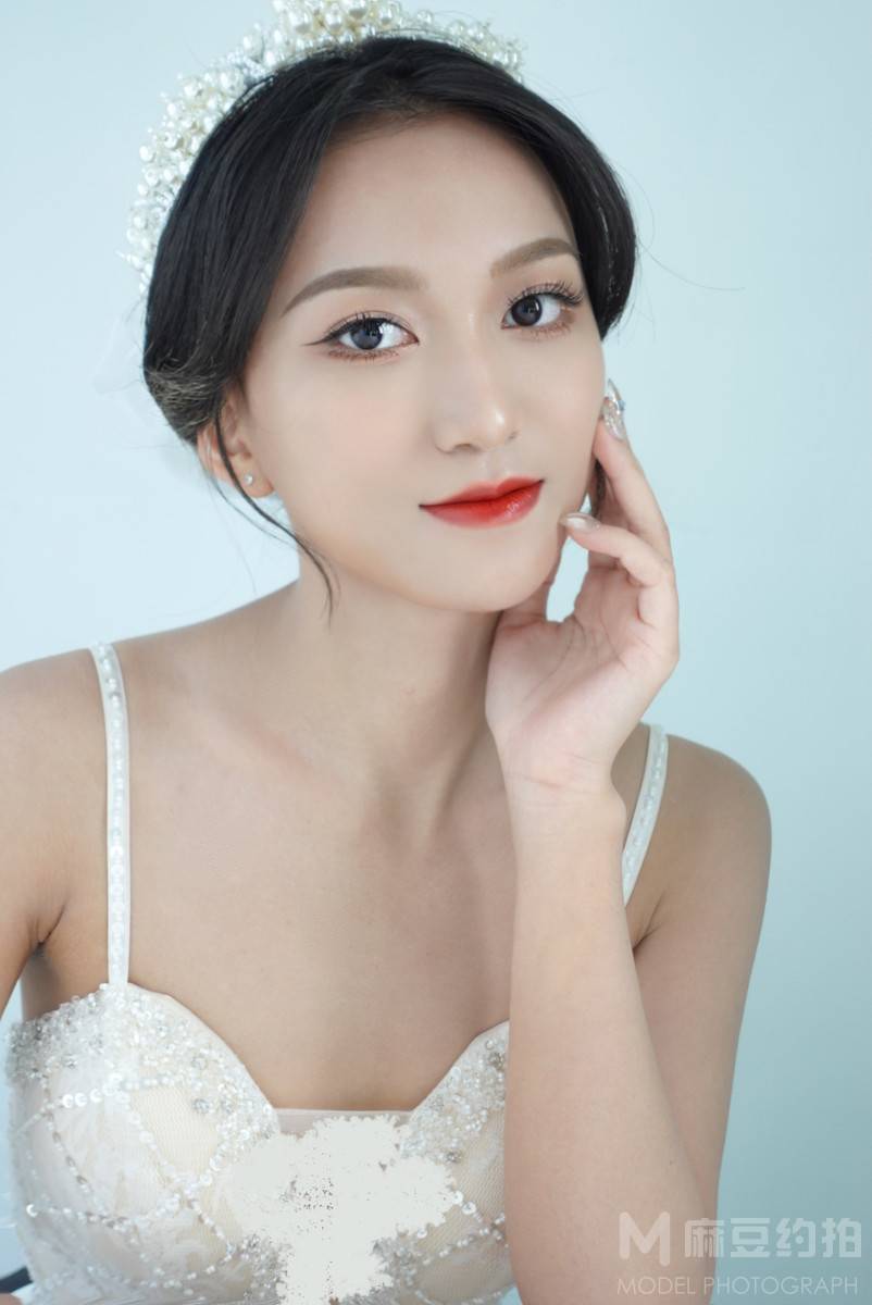 妆容模特