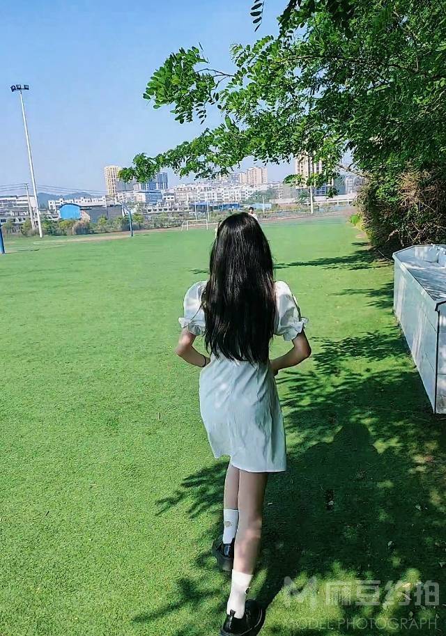 校园模特
