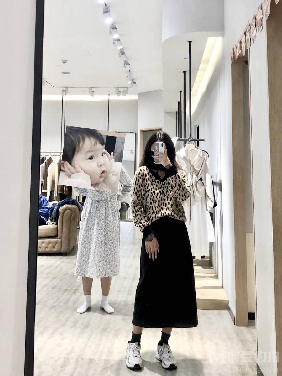 校园模特