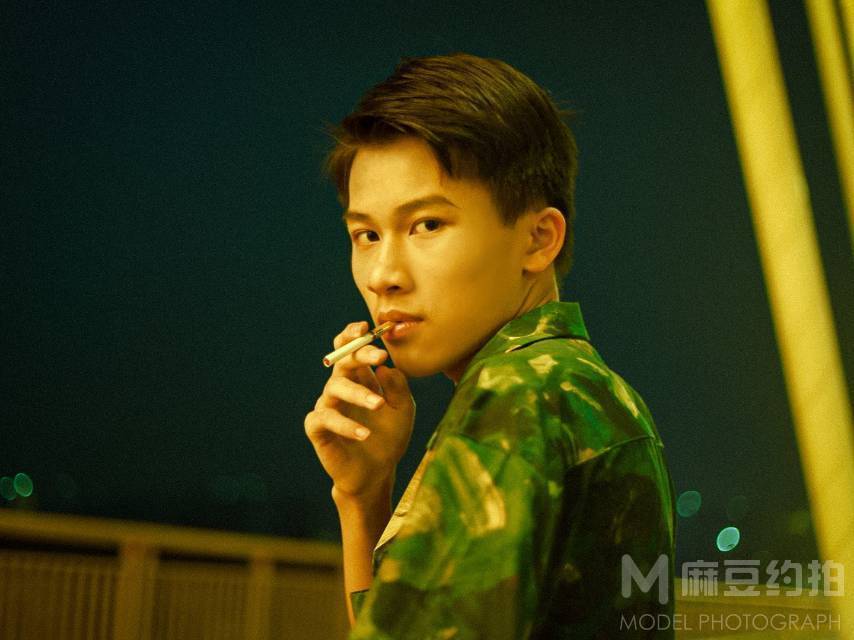 情绪模特