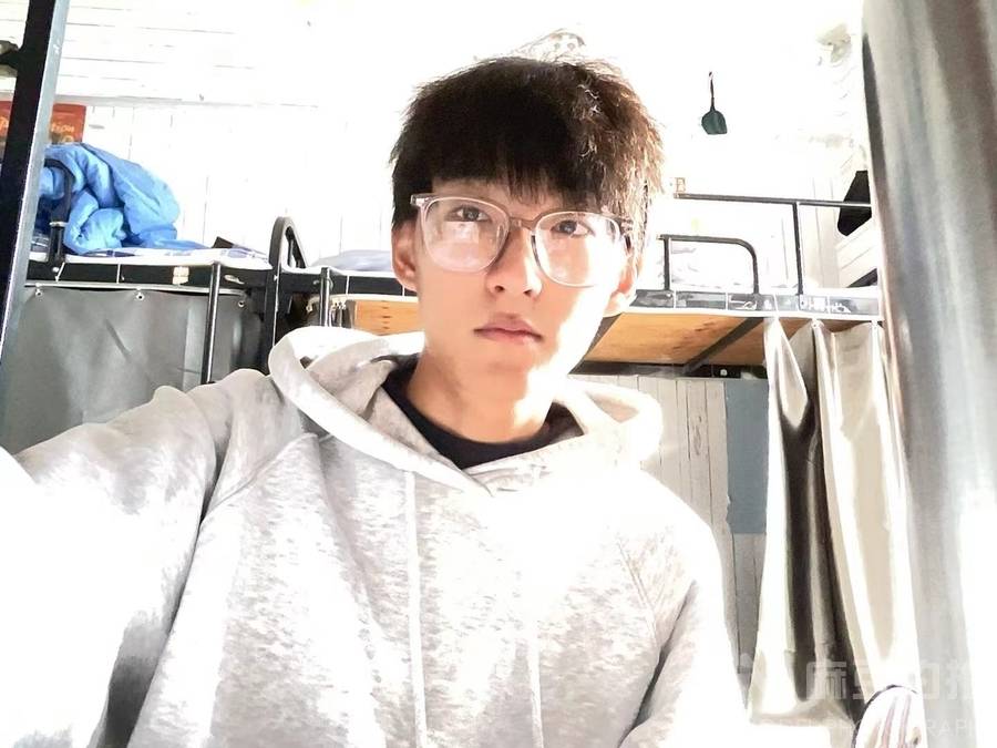 宝丽来模特