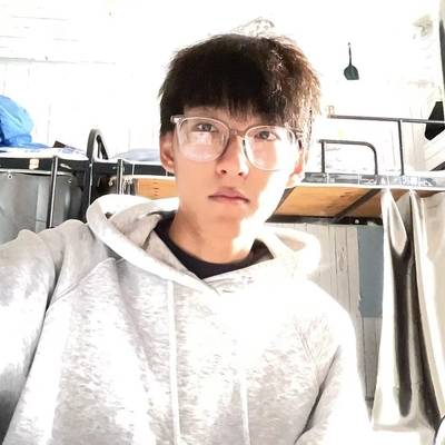 宝丽来模特