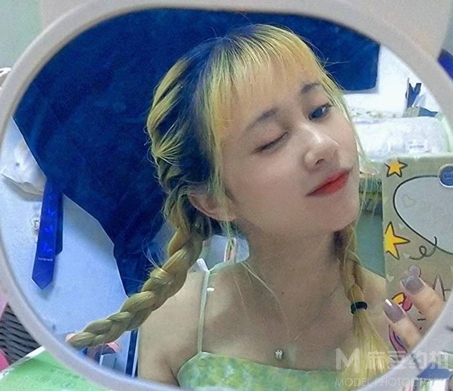 少女模特