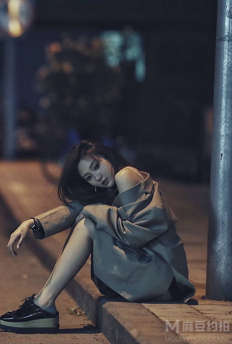 情绪模特