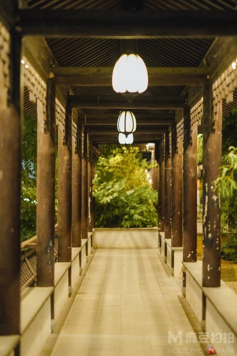 夜景模特