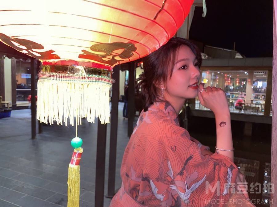 妆容模特