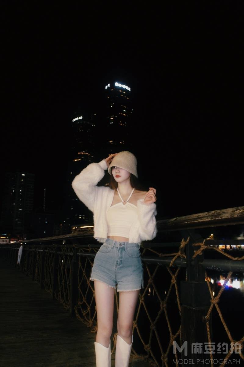 夜景模特