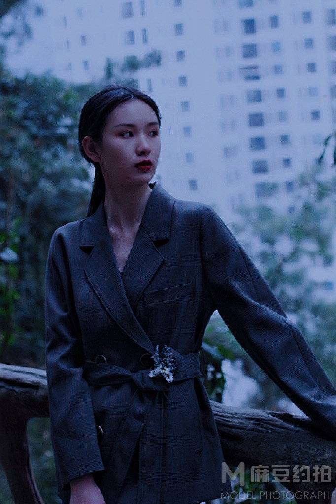 情绪模特