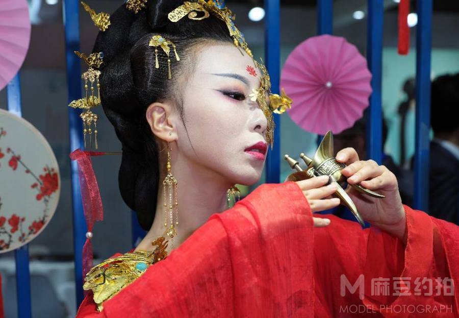 妆容模特