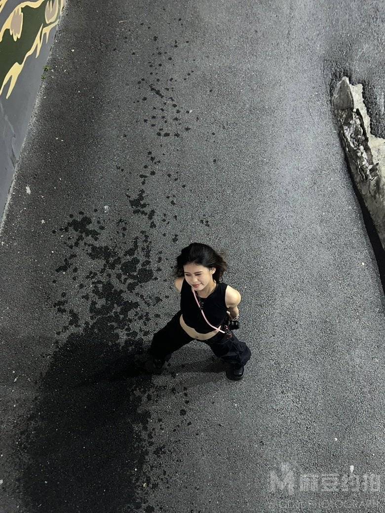 黑白模特