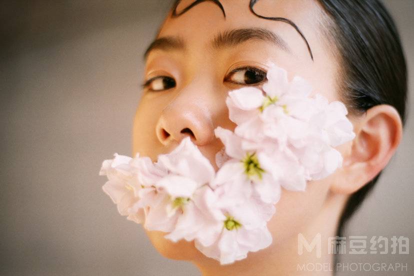妆容模特