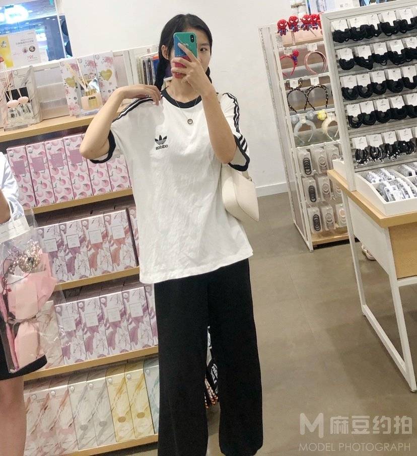 校园模特