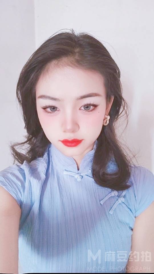 妆容模特