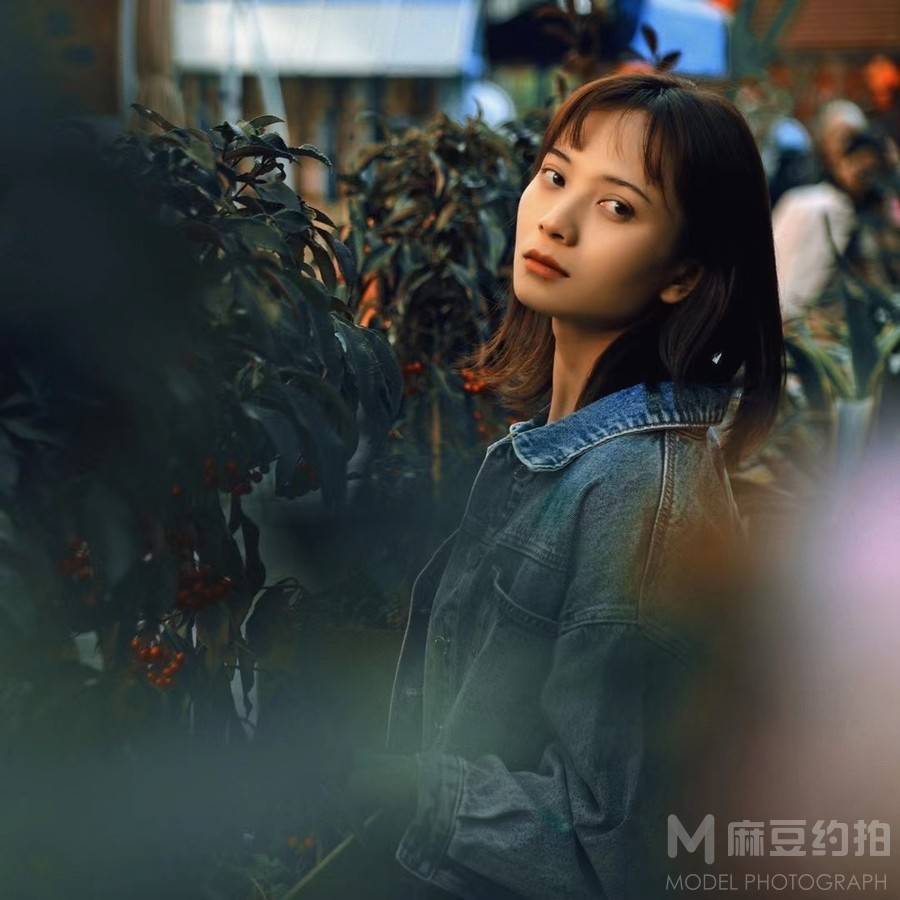 情绪模特