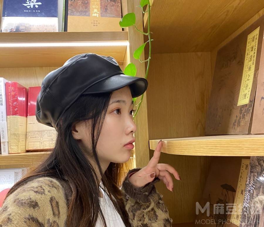 宝丽来模特
