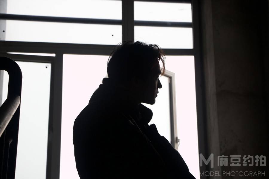 黑白模特