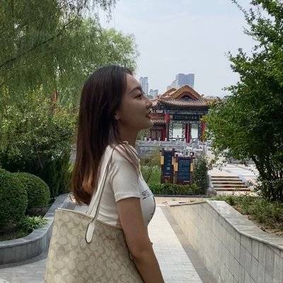 宝丽来模特