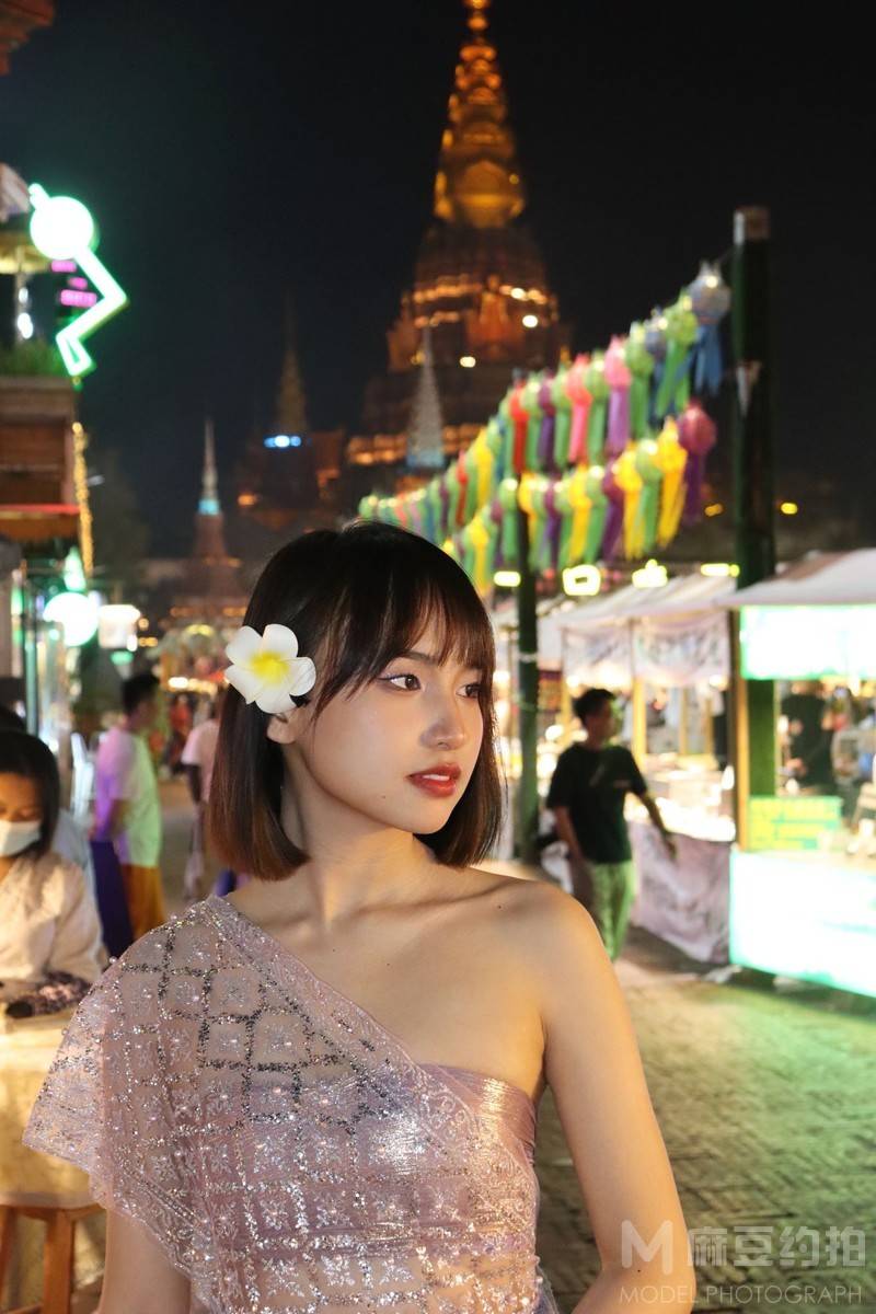 夜景模特