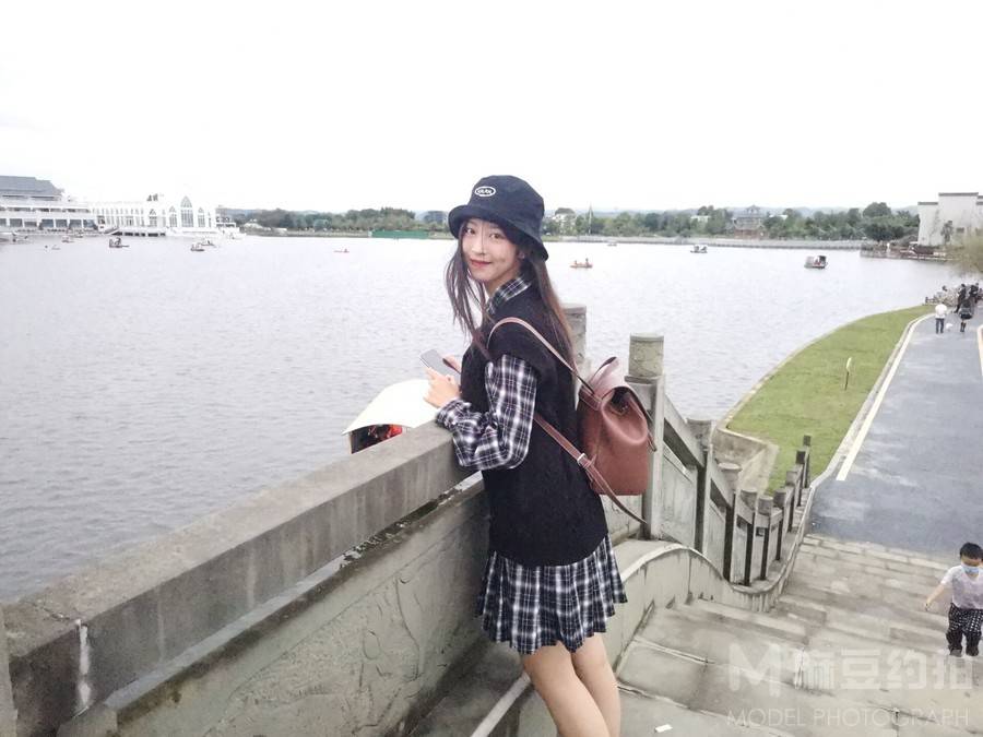 清新模特