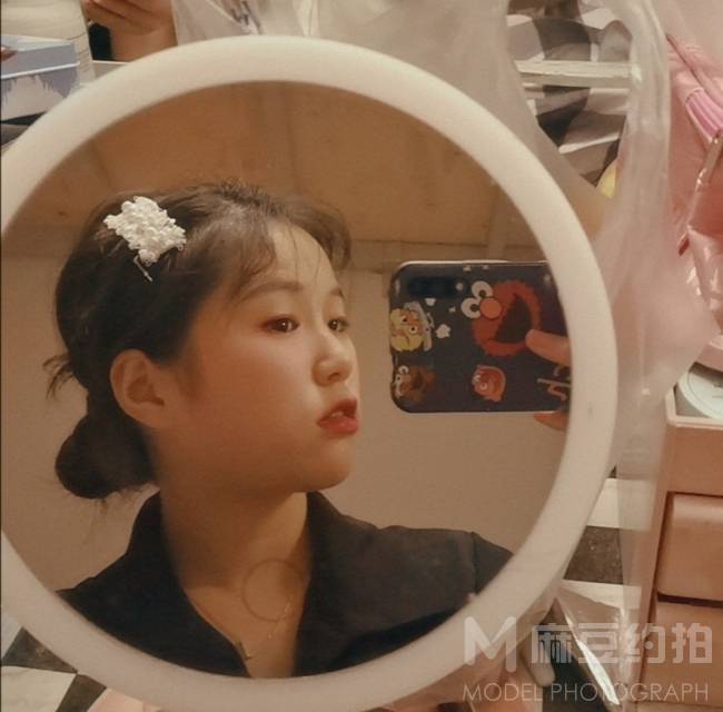 校园模特