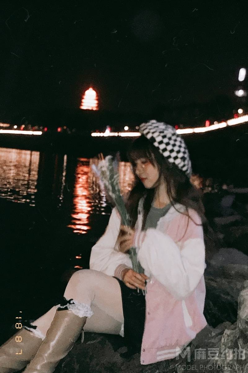夜景模特