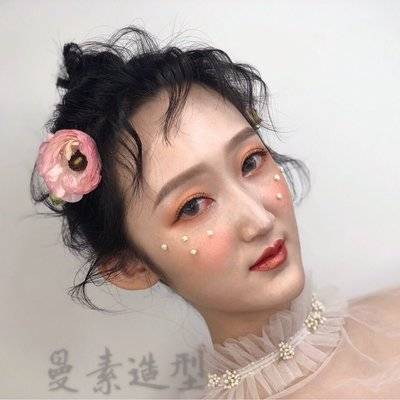 妆容模特