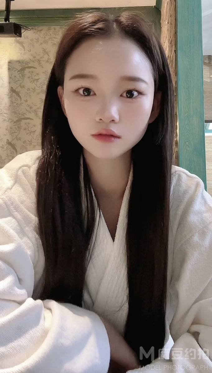 纪实模特
