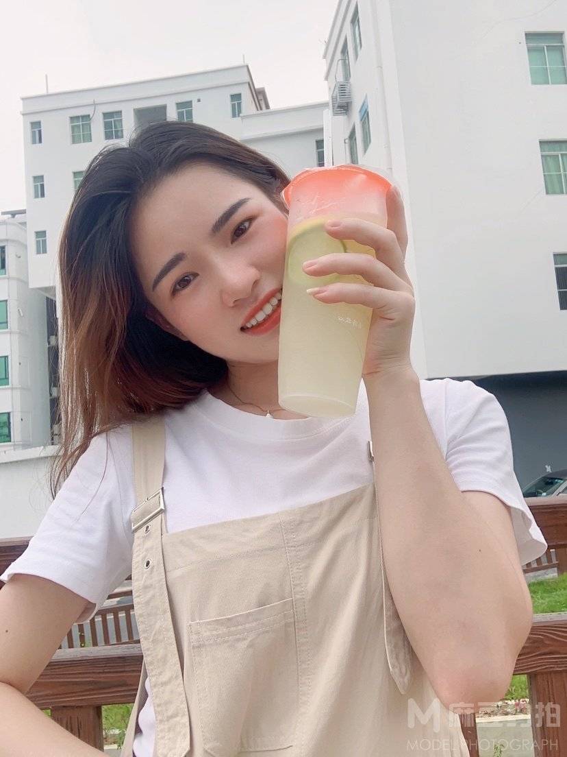 清新模特