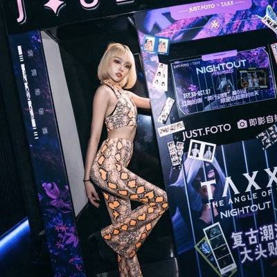黑白模特
