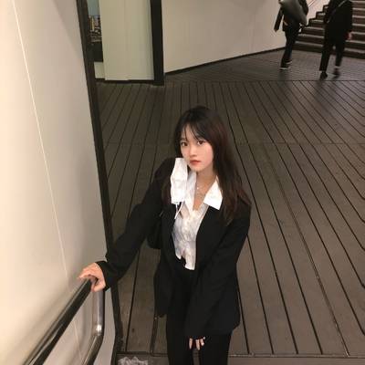 黑白模特