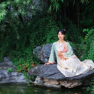汉服模特