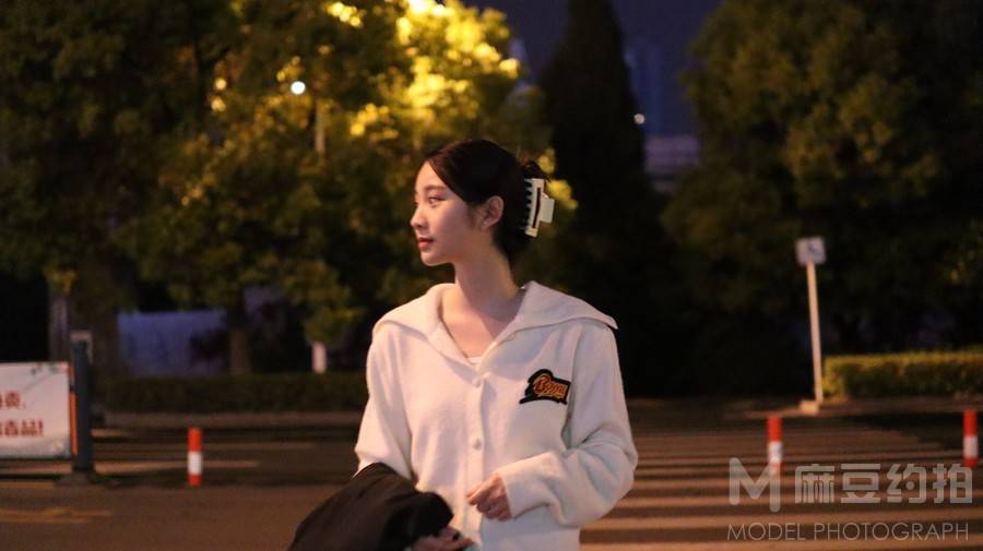 黑白模特
