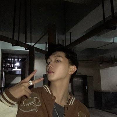 黑白模特