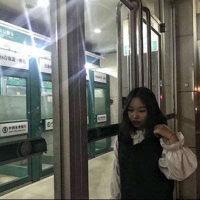 黑白模特