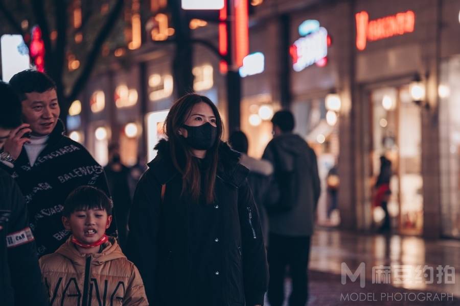 情绪模特